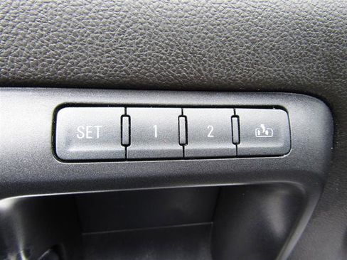 Used 2014 GMC Sierra 1500 SLT w/ SLT Crew Cab Value Package image 10