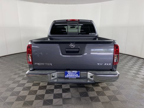 Used 2021 Nissan Frontier SV AWD/4WD image 7