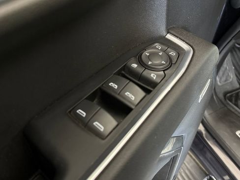 Used 2023 Chevrolet Silverado 1500 LTZ w/ LTZ Premium Package AWD/4WD image 15