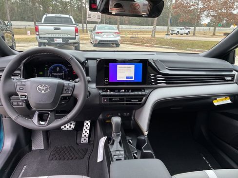 New 2026 Toyota Camry SE image 17