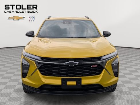 Used 2025 Chevrolet Trax RS w/ Sunroof Package FWD image 8