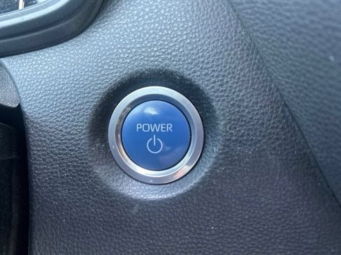Used 2022 Toyota Corolla LE FWD image 16