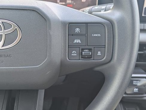 Used 2026 Toyota RAV4 LE AWD/4WD image 22