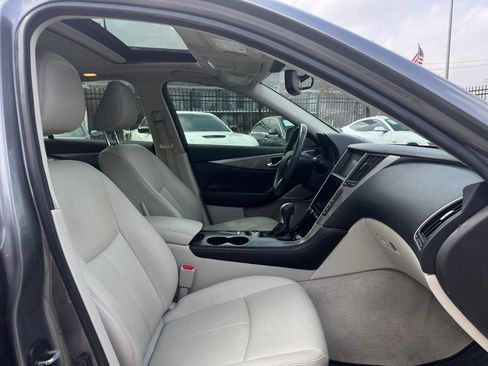 Used 2017 INFINITI Q50 3.0t Premium w/ Cargo Package (L95) image 12