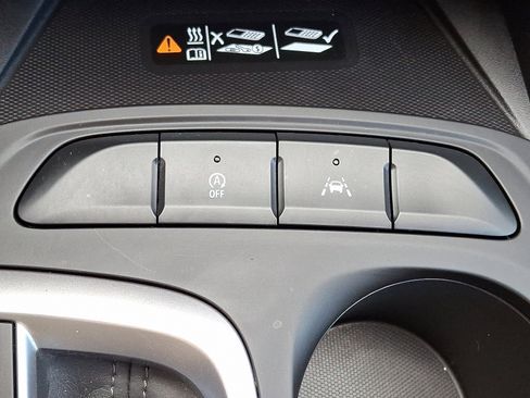 Used 2025 Buick Envista Preferred w/ Convenience I Package image 24