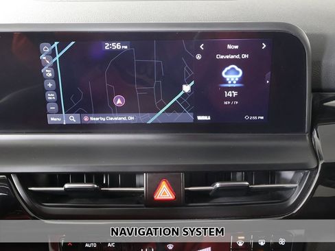 Used 2025 Kia Seltos S image 3