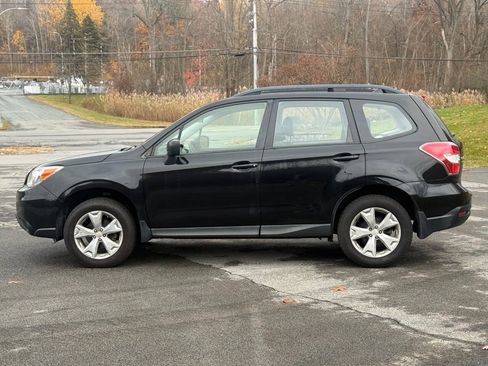 Used 2016 Subaru Forester 2.5i w/ Alloy Wheel Package AWD/4WD image 8