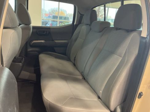 Used 2017 Toyota Tacoma SR5 image 23