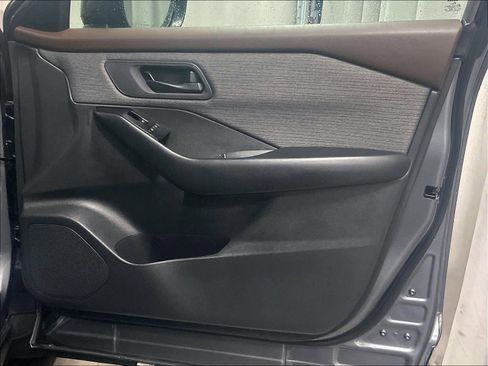 Certified 2023 Nissan Rogue S image 12