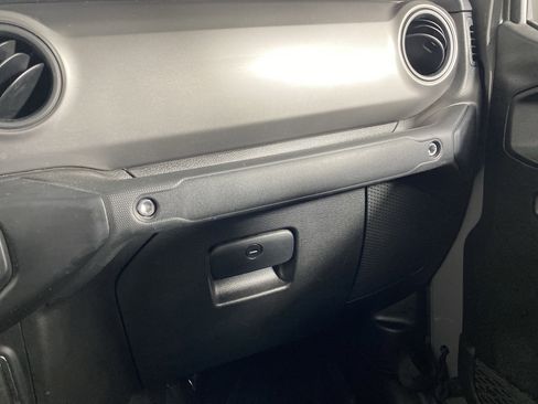 Used 2022 Jeep Gladiator Sport image 37