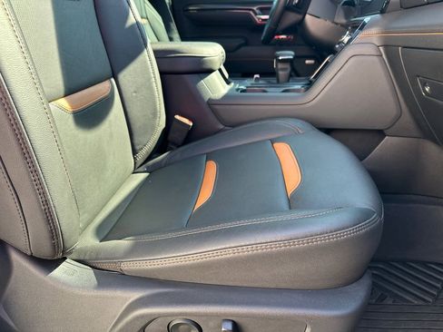 Used 2025 GMC Sierra 1500 AT4 w/ AT4 Premium Package image 14