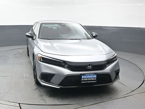 Used 2023 Honda Civic Sport image 9