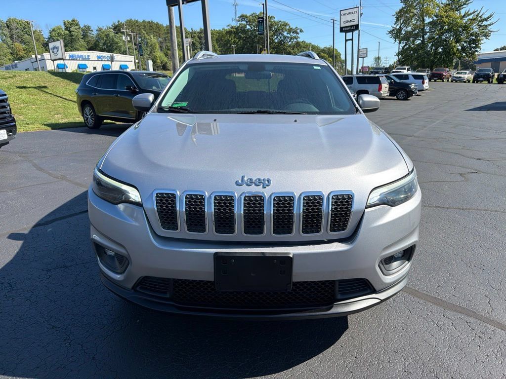 Used 2019 Jeep Cherokee Latitude Plus w/ Cold Weather Group AWD/4WD image 8