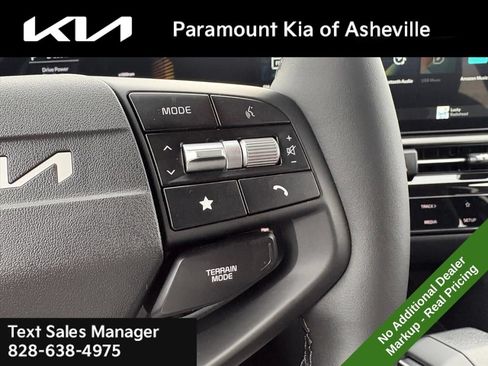 New 2026 Kia Sportage LX w/ LX Convenience Package AWD/4WD image 13