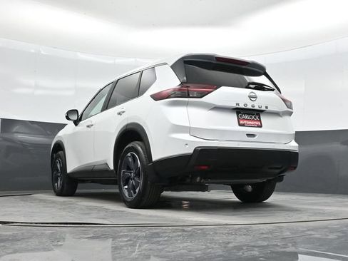 Used 2026 Nissan Rogue SV FWD image 50