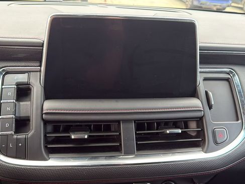 Used 2024 Chevrolet Suburban RST image 9