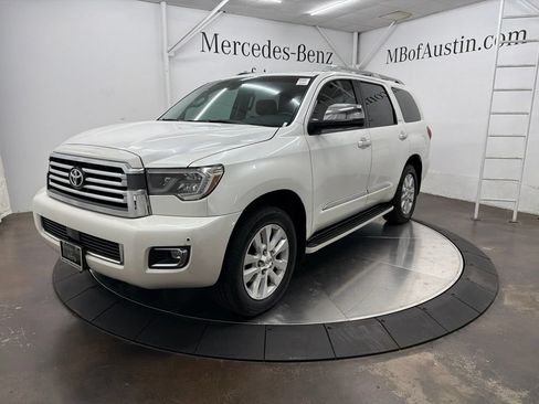 Used 2021 Toyota Sequoia Platinum RWD image 3