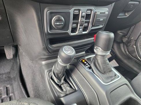 Used 2021 Jeep Wrangler Unlimited Sport AWD/4WD image 11