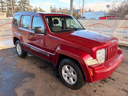 Used 2012 Jeep Liberty Sport w/ Driver Convenience Group AWD/4WD image 51