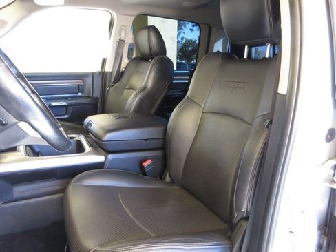 Used 2017 RAM 2500 Laramie w/ Convenience Group image 12