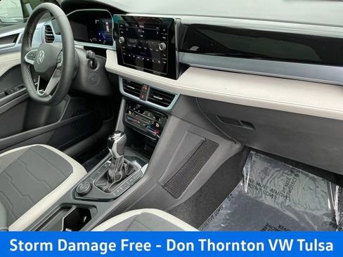 New 2026 Volkswagen Taos SE AWD/4WD image 21
