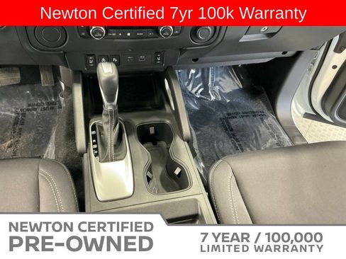Used 2025 Nissan Frontier SV w/ SV Convenience Package RWD image 15