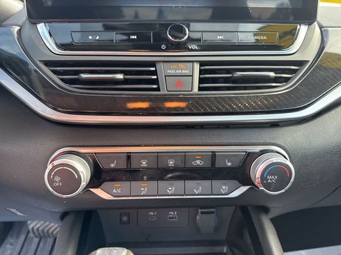 Used 2024 Nissan Altima 2.5 SR w/ SR Premium Package image 25