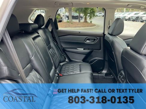 Used 2022 Nissan Rogue Platinum w/ Head-Up Display Package image 25