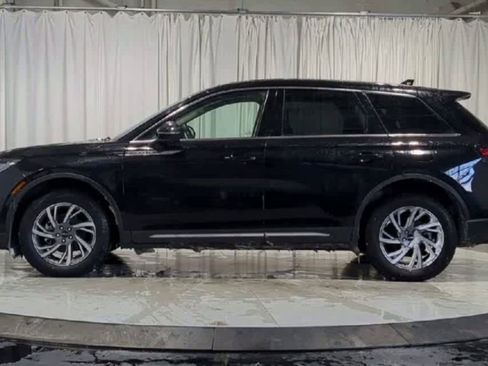 Used 2023 Lincoln Corsair Standard w/ Equipment Group 101A image 6