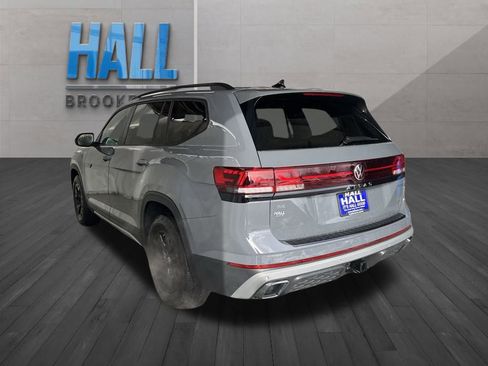 New 2026 Volkswagen Atlas Peak Edition AWD/4WD image 3