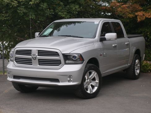 Used 2017 RAM 1500 Sport image 2