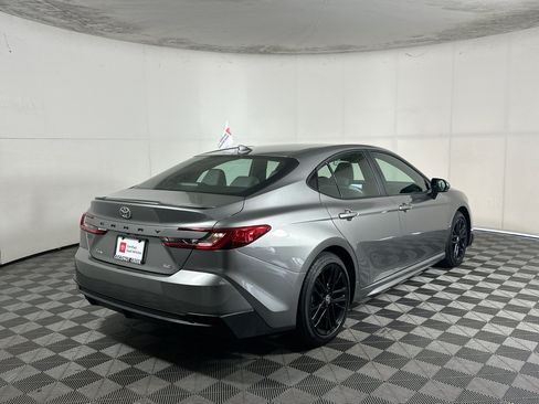 Certified 2026 Toyota Camry SE FWD image 3