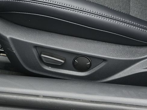 Used 2025 Ford Mustang Coupe RWD image 9
