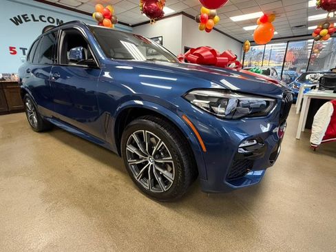 Used 2021 BMW X5 xDrive40i w/ M Sport Package image 13