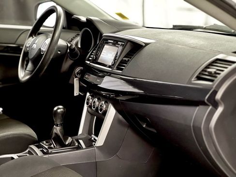 Used 2017 Mitsubishi Lancer ES image 20