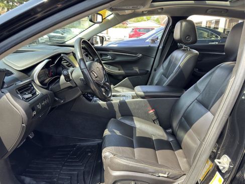 Used 2017 Chevrolet Impala LT FWD image 18