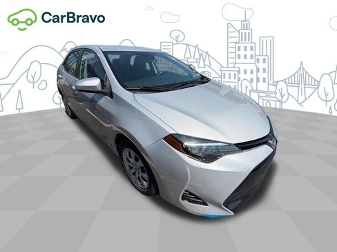 Used 2018 Toyota Corolla LE FWD image 9