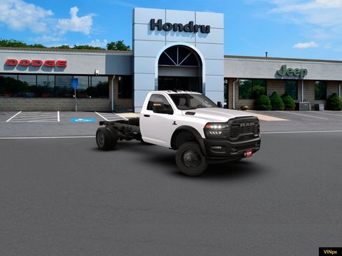 New 2026 RAM 5500 Tradesman AWD/4WD image 11