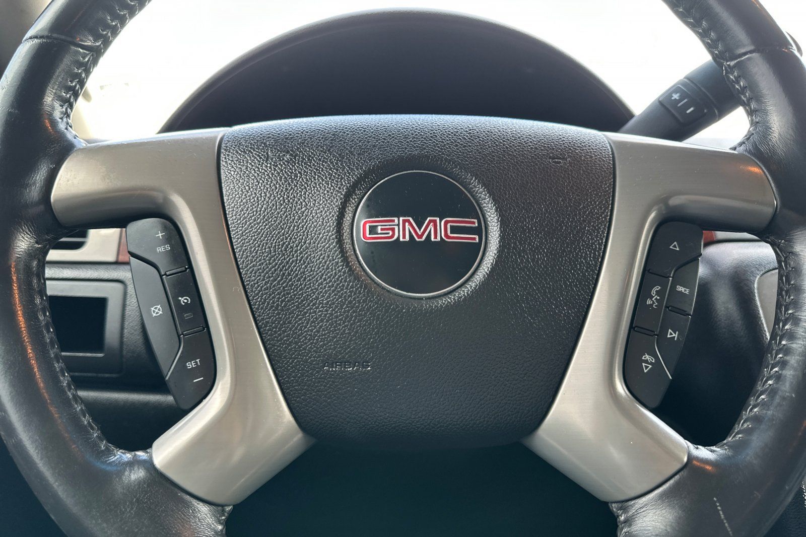 Used 2013 GMC Yukon XL SLT RWD image 33