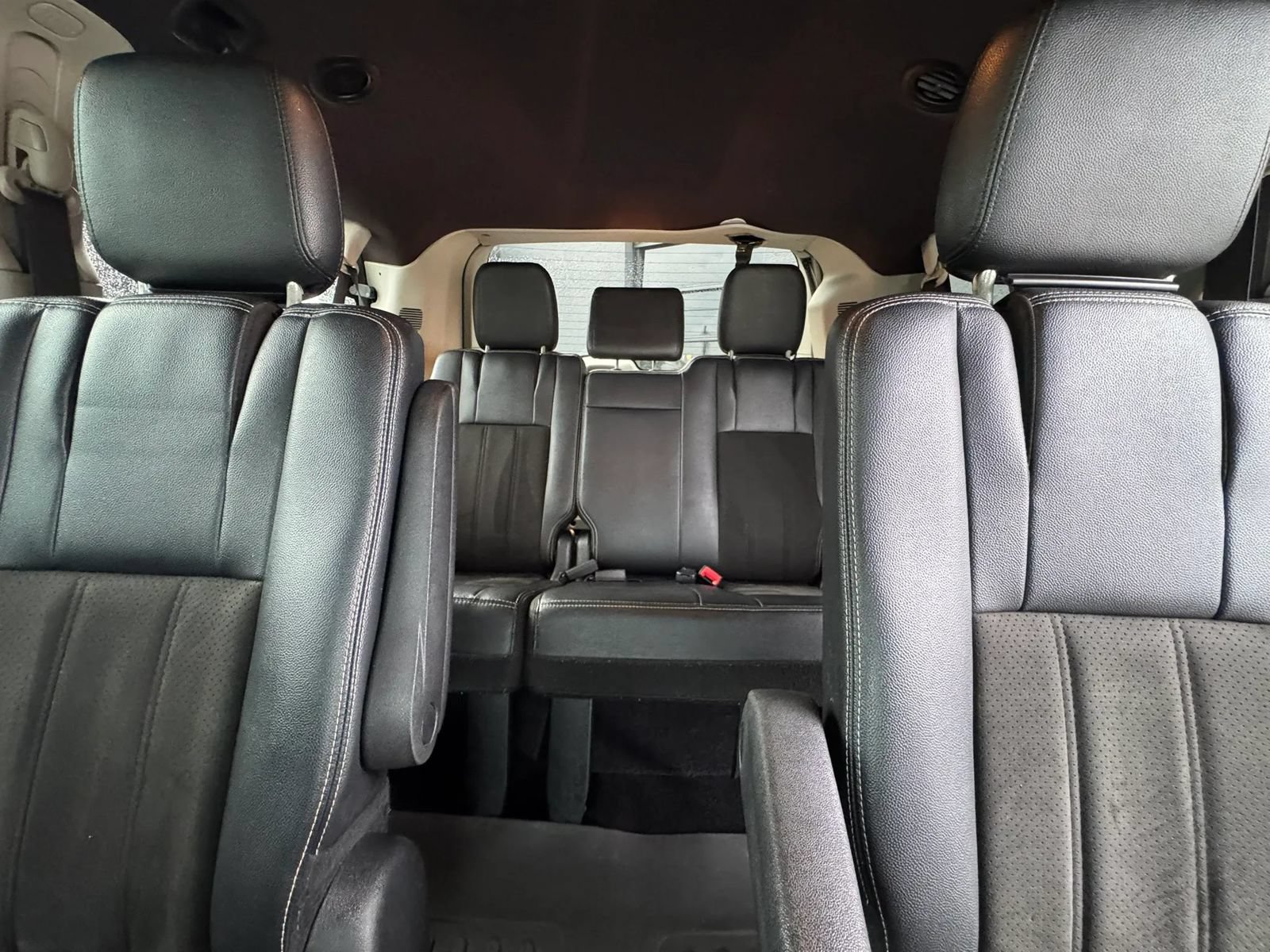 Used 2019 Dodge Grand Caravan SXT FWD image 35