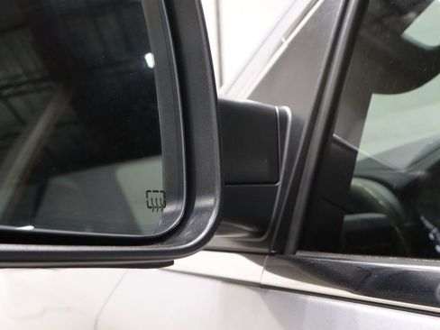 Used 2022 RAM 1500 Limited w/ Body Color Bumper Group image 32