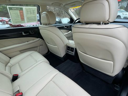 Used 2014 Hyundai Equus Signature image 25
