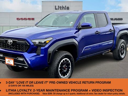 Used 2025 Toyota Tacoma TRD Off-Road image 1