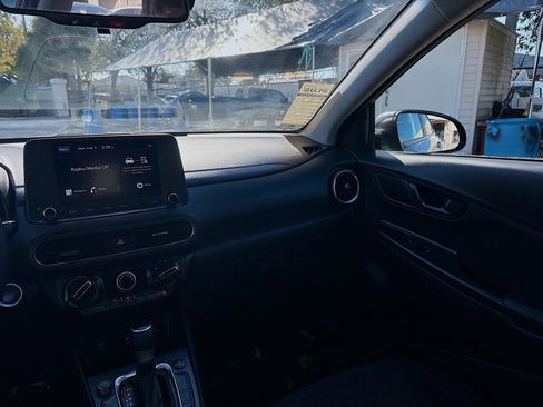 Used 2023 Hyundai Kona SEL image 19