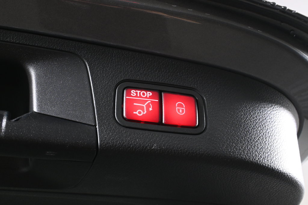 Certified 2023 Mercedes-Benz GLA 250 4MATIC image 33
