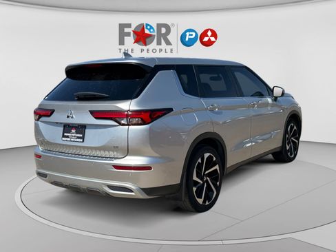 Used 2024 Mitsubishi Outlander SE FWD image 5