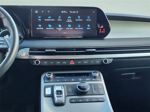 Used 2023 Hyundai Palisade SEL w/ Premium Package image 16