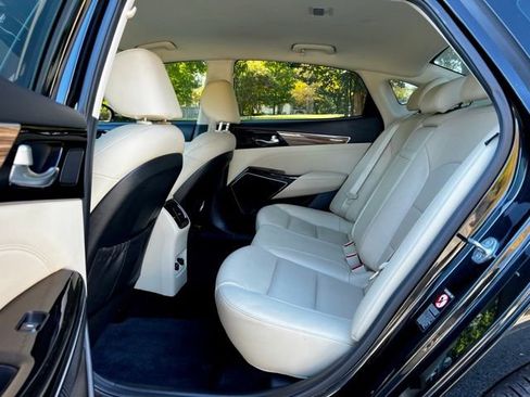 Used 2019 Kia Cadenza Premium FWD image 19