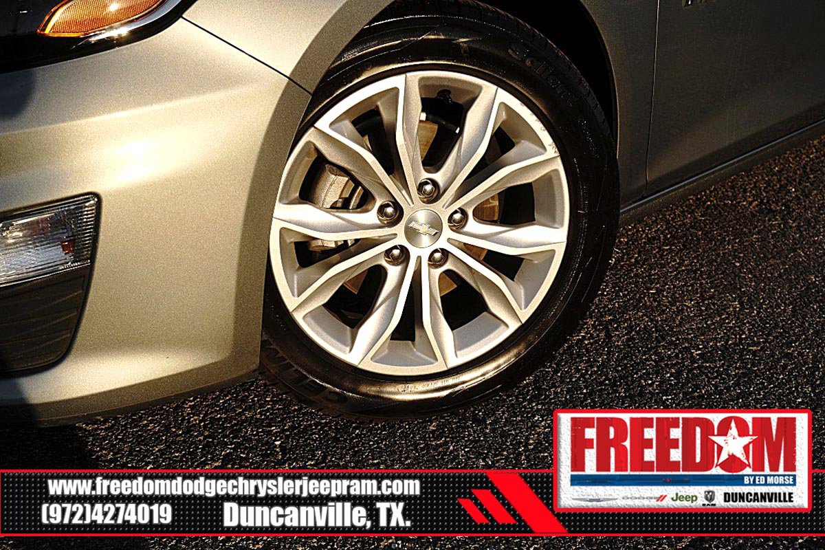 Used 2025 Chevrolet Malibu LT FWD image 8