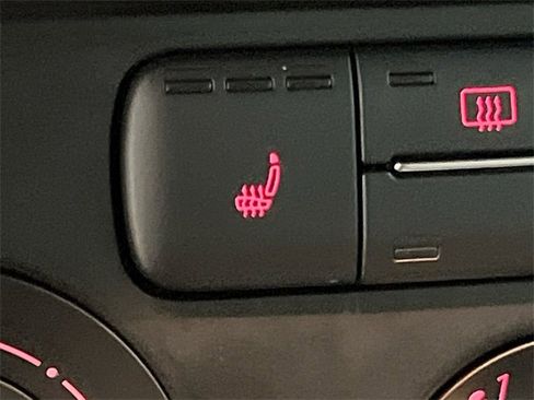 Used 2015 Volkswagen Beetle 1.8T image 20